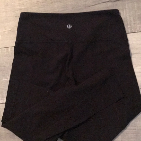 Lululemon Wunder Under Crop Pants Black - Picture 3 of 4